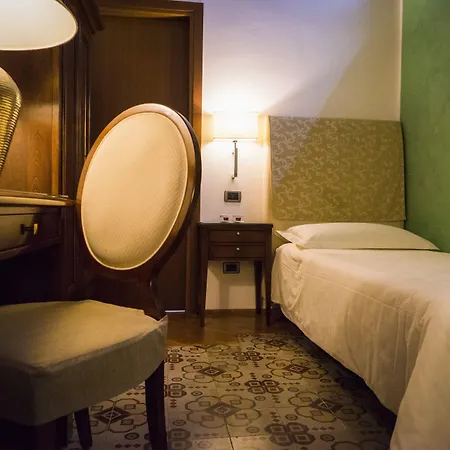 卡门酒店 酒店 马尔萨拉