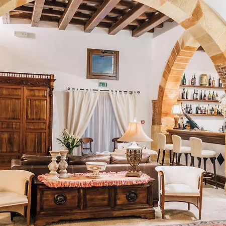 卡门酒店 3* 马尔萨拉