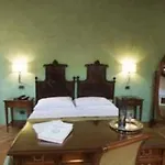 Carmine Hotel