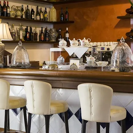 Carmine Hotell