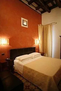 Carmine Hotell