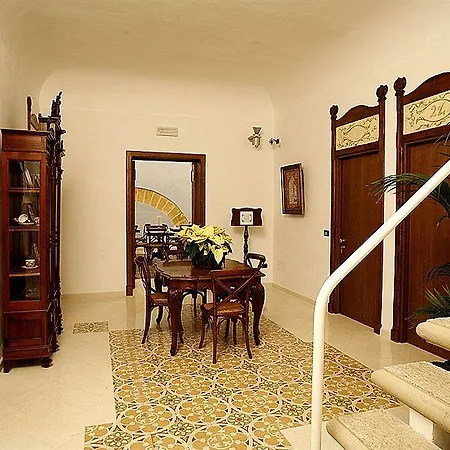 Hotell Carmine 3*