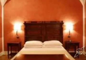 Carmine Hotel